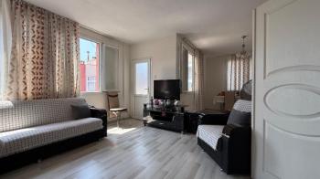 Elmas'tan Akdeniz Mah. Geniş Metraj Bağımsız Mutfak 2+1