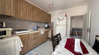 Elmas'tan Akdeniz Mah. Geniş Metraj Bağımsız Mutfak 2+1