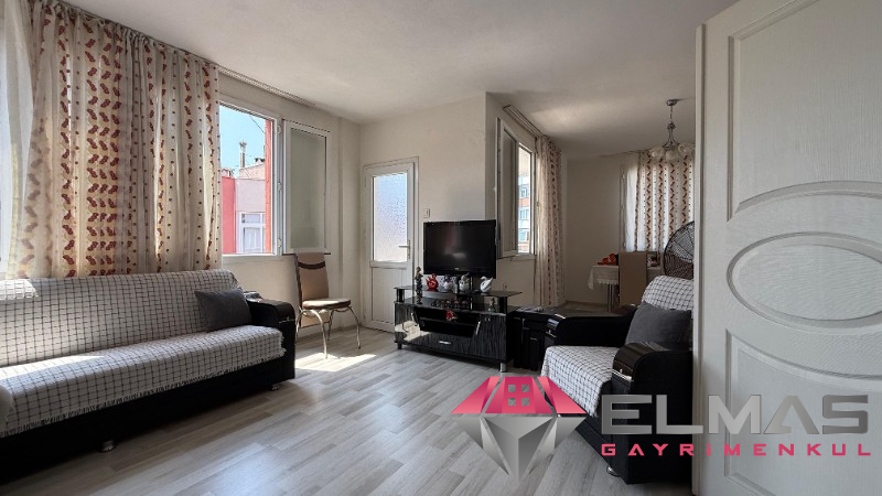 Elmas'tan Akdeniz Mah. Geniş Metraj Bağımsız Mutfak 2+1