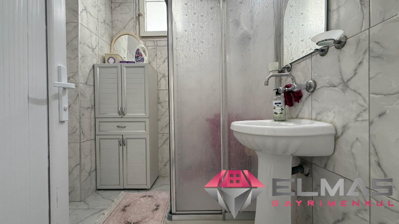 Elmas'tan Akdeniz Mah. Geniş Metraj Bağımsız Mutfak 2+1