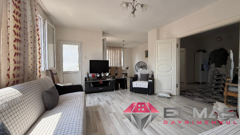 Elmas'tan Akdeniz Mah. Geniş Metraj Bağımsız Mutfak 2+1