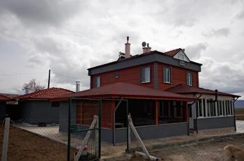 GÜVENAY - ÇORUM MERKEZ ESKİEKİN ALİKİ MEVKİ 5,788M2 4+1 VİLLALI KİRALIK BAĞ 