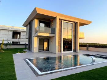 Didim'de Satılık 4+1 Tam Müstakil Villa