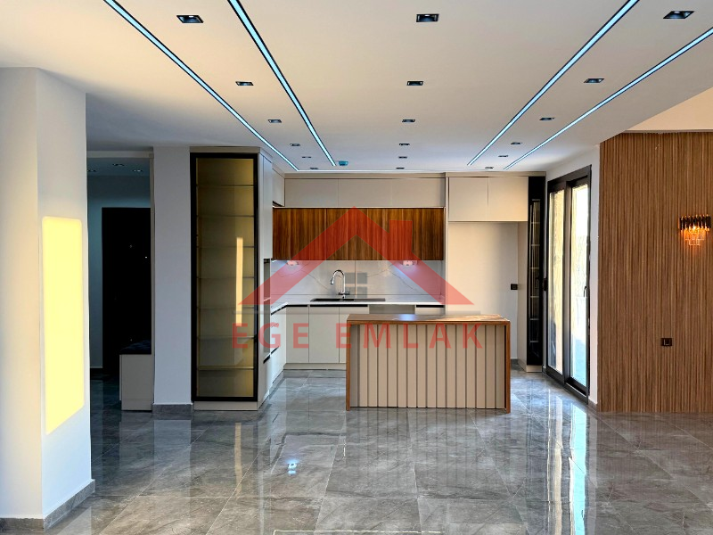 Didim'de Satılık 4+1 Tam Müstakil Villa