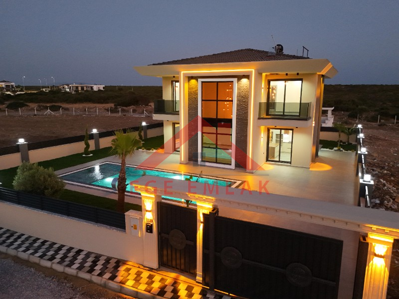 Didim'de Satılık 4+1 Tam Müstakil Villa