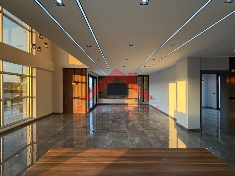 Didim'de Satılık 4+1 Tam Müstakil Villa