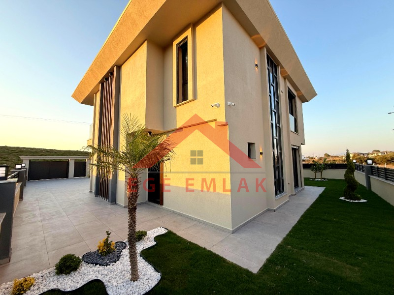 Didim'de Satılık 4+1 Tam Müstakil Villa