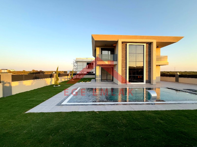 Didim'de Satılık 4+1 Tam Müstakil Villa