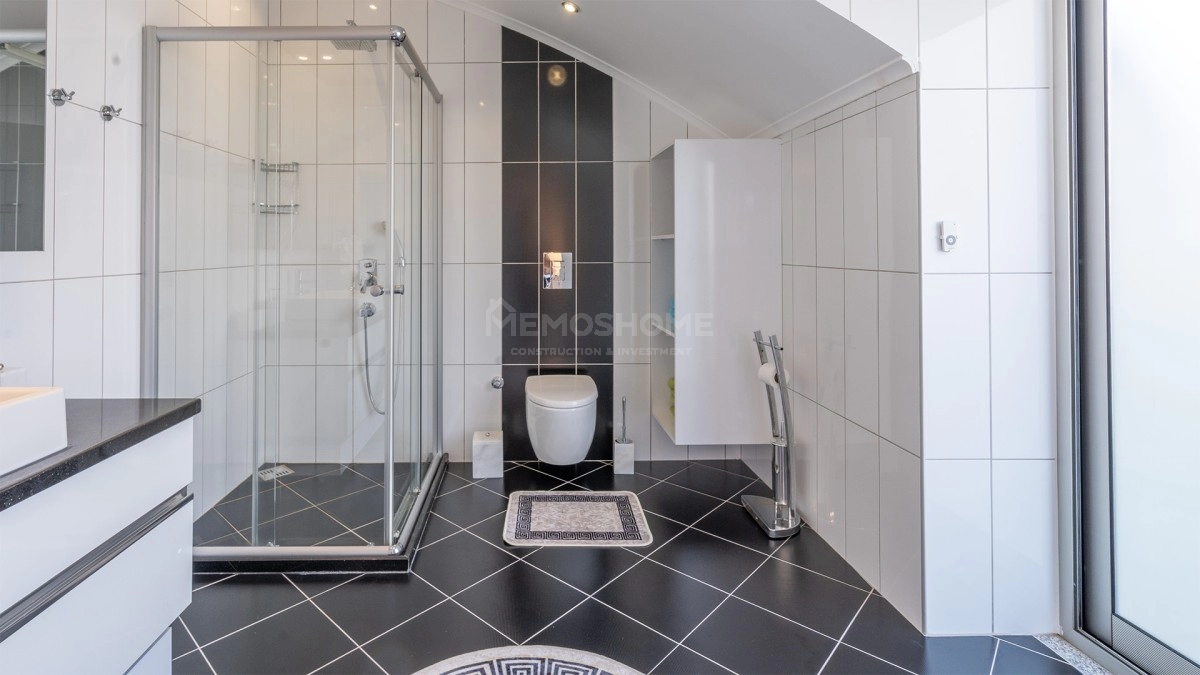 Oba Life Garden Luxury Penthouse