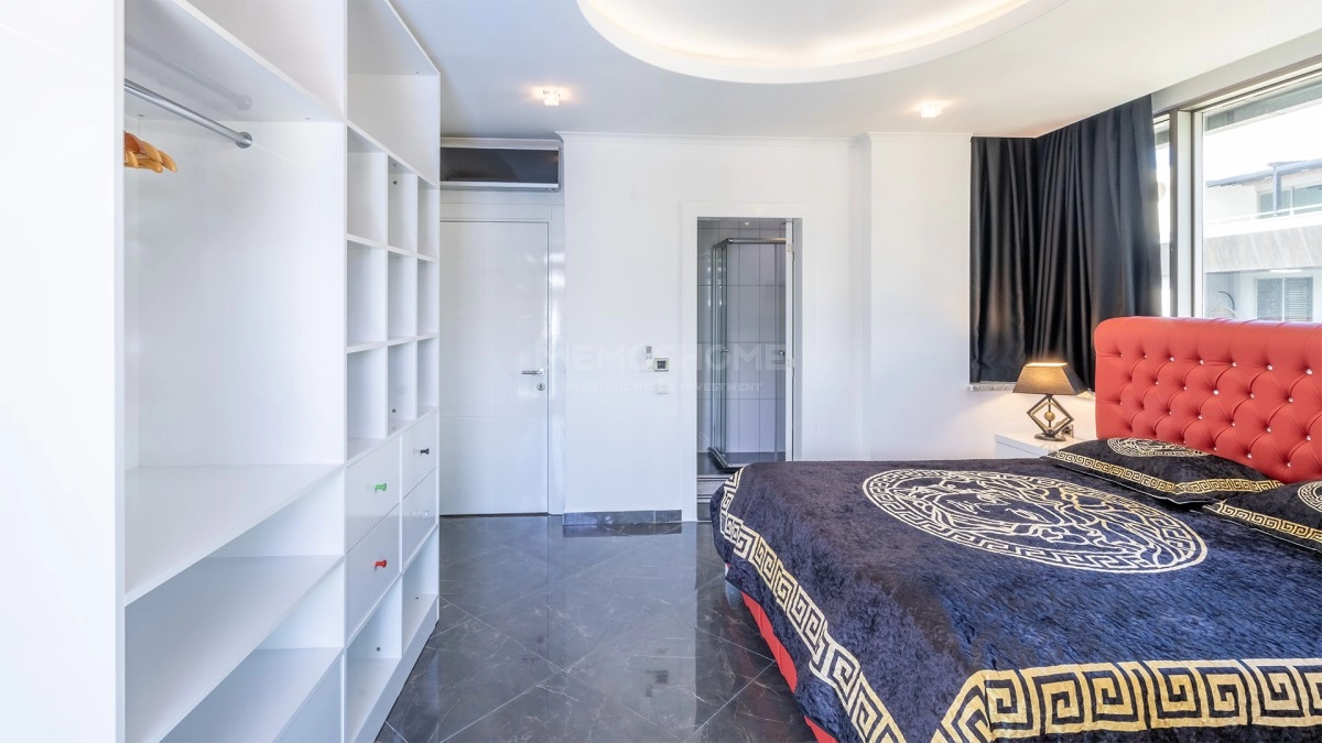 Oba Life Garden Luxury Penthouse