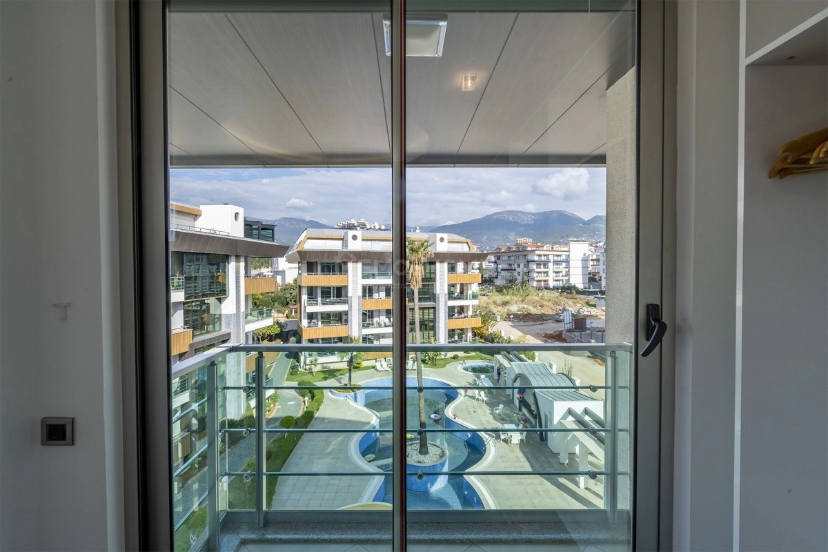 Oba Life Garden Luxury Penthouse