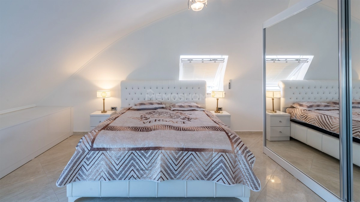 Oba Life Garden Luxury Penthouse