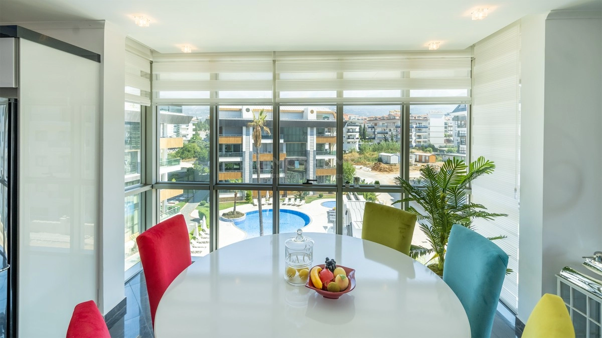 Oba Life Garden Luxury Penthouse