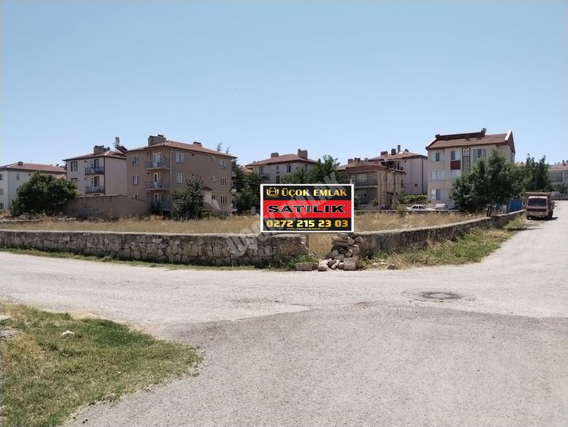 AFYON ÜÇOK EMLAKTAN SAHİPATA VEYSEL KARANİ MAH SATILIK SIFIR LÜX 3+1 - 2+1 DAİRELER 