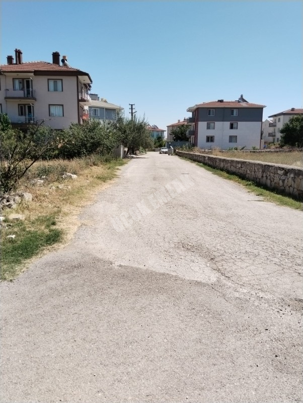 AFYON ÜÇOK EMLAKTAN SAHİPATA VEYSEL KARANİ MAH SATILIK SIFIR LÜX 3+1 - 2+1 DAİRELER 