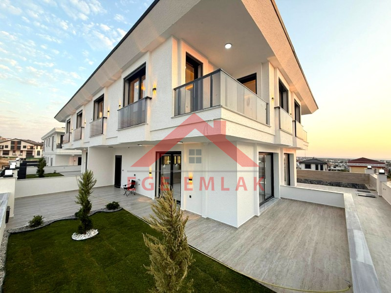 Didim'de Daire Parasına Satılık Villa
