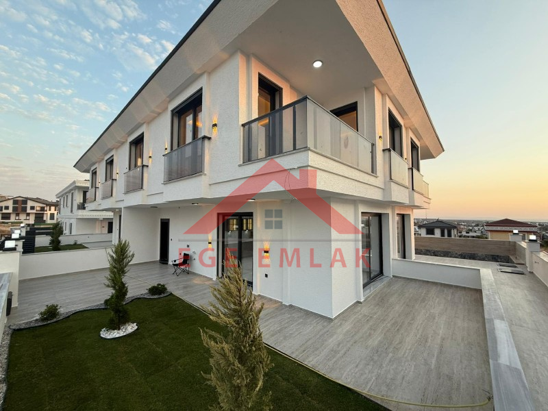 Didim'de Daire Parasına Satılık Villa
