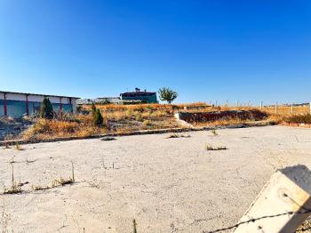 GÜVENAY - ÇORUM ANKARA YOLU ÜZERİ 13.KM KİRALIK 2.500 M² ARSA 