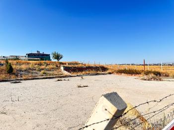 GÜVENAY - ÇORUM ANKARA YOLU ÜZERİ 13.KM KİRALIK 2.500 M² ARSA 