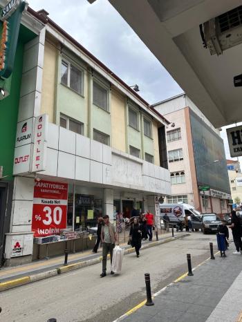 Güvenay - Çorum Azap Camii Yanında 1200 M² Kiralık Komple İş Yeri