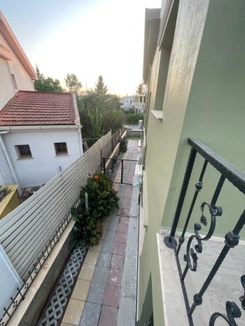 Lefkoşa Hamitköy'de Türk Koçanlı Bahçeli 5+1 SATILIK MÜSTAKİL VİLLA 