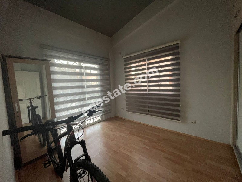 Lefkoşa Hamitköy'de Türk Koçanlı Bahçeli 5+1 SATILIK MÜSTAKİL VİLLA 