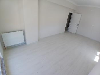 GÜVENAY - ÇORUM LOZAN EVLER ARKASI BEST BENZİNLİK KARŞISI SATILIK 3+1 DAİRE