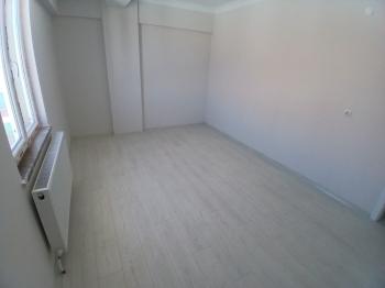 GÜVENAY - ÇORUM LOZAN EVLER ARKASI BEST BENZİNLİK KARŞISI SATILIK 3+1 DAİRE