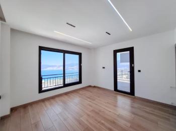 DİDİM AKBÜK MAHALLESİNDE FULL DENİZ MANZARALI,MÜSTAKİL HAVUZLU VE OTOPARKLI 4+1 SATILIK VİLLA