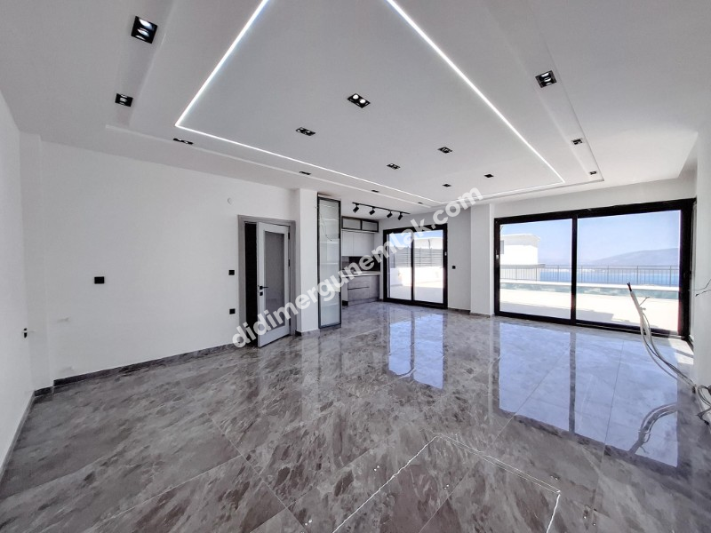 DİDİM AKBÜK MAHALLESİNDE FULL DENİZ MANZARALI,MÜSTAKİL HAVUZLU VE OTOPARKLI 4+1 SATILIK VİLLA