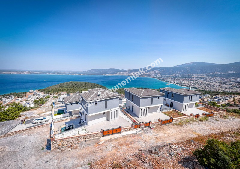 DİDİM AKBÜK MAHALLESİNDE FULL DENİZ MANZARALI,MÜSTAKİL HAVUZLU VE OTOPARKLI 4+1 SATILIK VİLLA