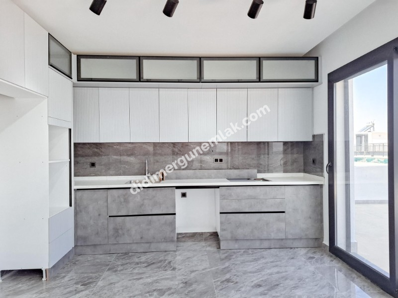 DİDİM AKBÜK MAHALLESİNDE FULL DENİZ MANZARALI,MÜSTAKİL HAVUZLU VE OTOPARKLI 4+1 SATILIK VİLLA