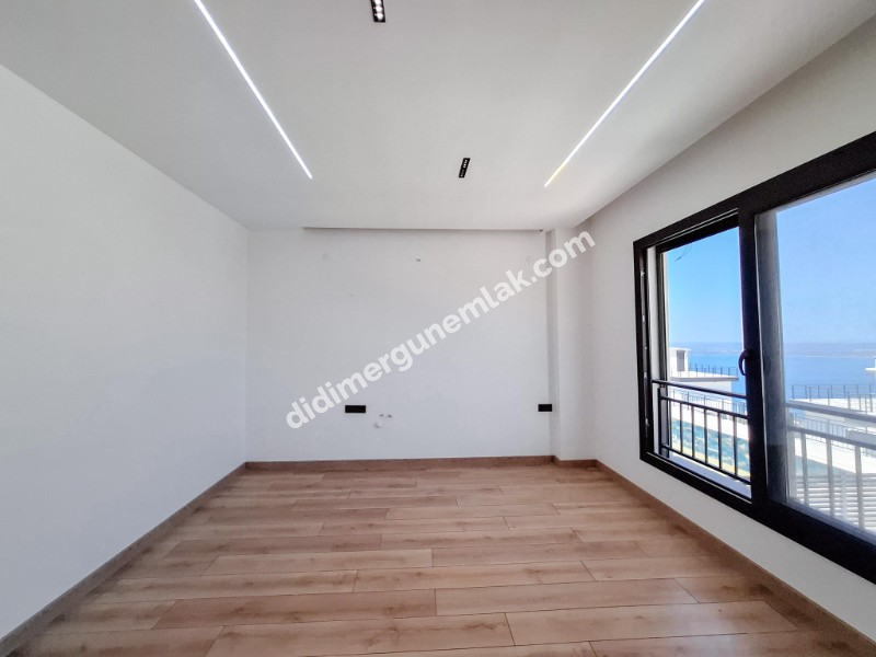 DİDİM AKBÜK MAHALLESİNDE FULL DENİZ MANZARALI,MÜSTAKİL HAVUZLU VE OTOPARKLI 4+1 SATILIK VİLLA