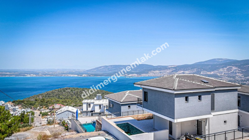 DİDİM AKBÜK MAHALLESİNDE FULL DENİZ MANZARALI,MÜSTAKİL HAVUZLU VE OTOPARKLI 4+1 SATILIK VİLLA