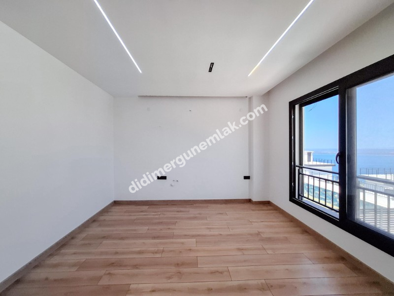 DİDİM AKBÜK MAHALLESİNDE FULL DENİZ MANZARALI,MÜSTAKİL HAVUZLU VE OTOPARKLI 4+1 SATILIK VİLLA