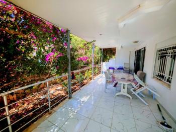 Didim'de Satılık Yazlık - Denize 500 Metre Mesafede, Sağtur'da Tripleks Villa