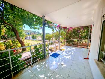 Didim'de Satılık Yazlık - Denize 500 Metre Mesafede, Sağtur'da Tripleks Villa