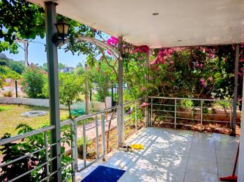 Didim'de Satılık Yazlık - Denize 500 Metre Mesafede, Sağtur'da Tripleks Villa