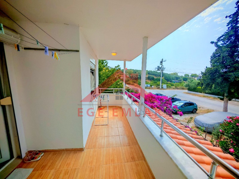 Didim'de Satılık Yazlık - Denize 500 Metre Mesafede, Sağtur'da Tripleks Villa