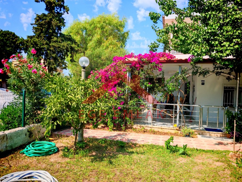 Didim'de Satılık Yazlık - Denize 500 Metre Mesafede, Sağtur'da Tripleks Villa