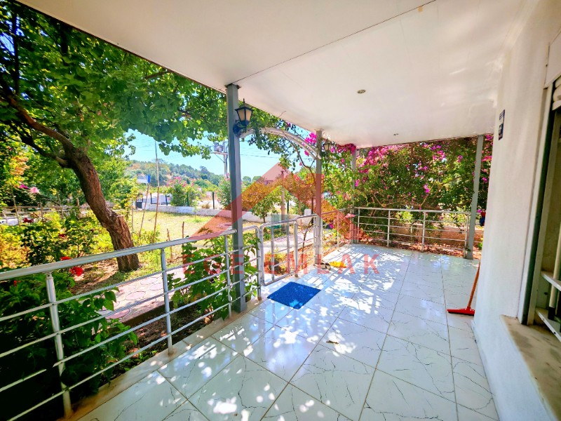 Didim'de Satılık Yazlık - Denize 500 Metre Mesafede, Sağtur'da Tripleks Villa