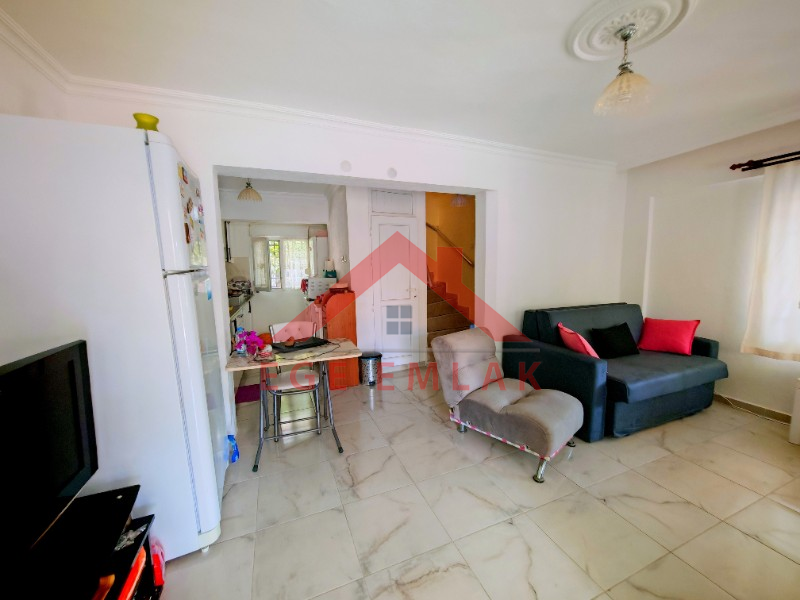 Didim'de Satılık Yazlık - Denize 500 Metre Mesafede, Sağtur'da Tripleks Villa