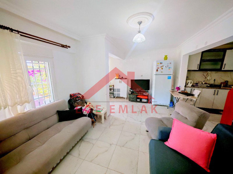 Didim'de Satılık Yazlık - Denize 500 Metre Mesafede, Sağtur'da Tripleks Villa