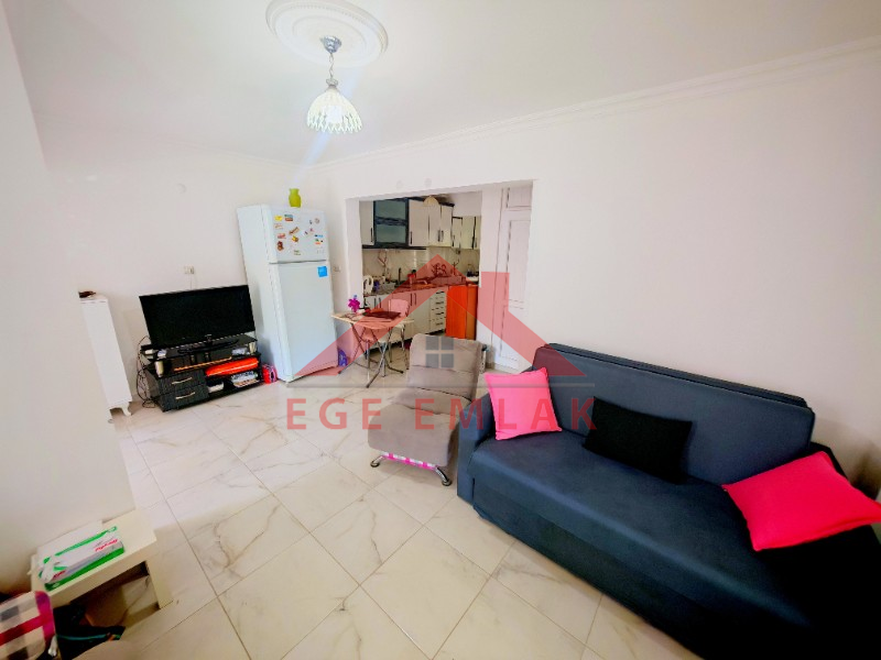 Didim'de Satılık Yazlık - Denize 500 Metre Mesafede, Sağtur'da Tripleks Villa