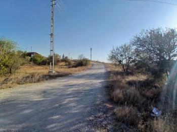 GÜVENAY - ÇORUM ÇOMAR BARAJI YUKARISI SATILIK 3835 M2 BAĞ