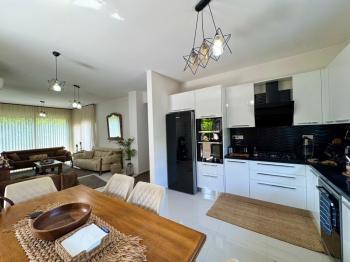 Tek Yetkili KKTC Girne Yeşiltepe nin Bitiminde Özel Dekorasyonlu 4+1 Satılık Villa