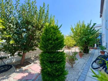 Tek Yetkili KKTC Girne Yeşiltepe nin Bitiminde Özel Dekorasyonlu 4+1 Satılık Villa