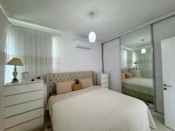 Tek Yetkili KKTC Girne Yeşiltepe nin Bitiminde Özel Dekorasyonlu 4+1 Satılık Villa