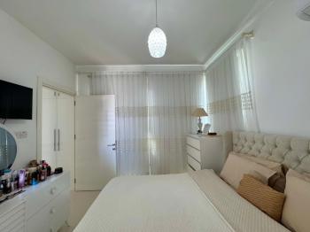 Tek Yetkili KKTC Girne Yeşiltepe nin Bitiminde Özel Dekorasyonlu 4+1 Satılık Villa