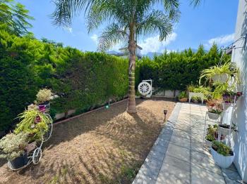 Tek Yetkili KKTC Girne Yeşiltepe nin Bitiminde Özel Dekorasyonlu 4+1 Satılık Villa